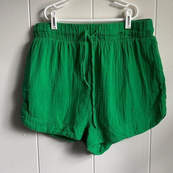 Boden Pants - Boden Bright Green Drawstring Shorts Sz 8